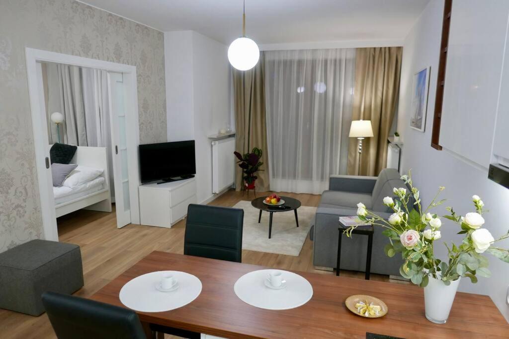 Kieslowskiego Apartment Vis-A-Vis Town Hall Warsaw Ngoại thất bức ảnh